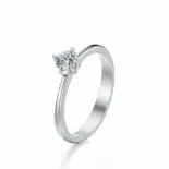 Pierścionek z białego złota z diamentem